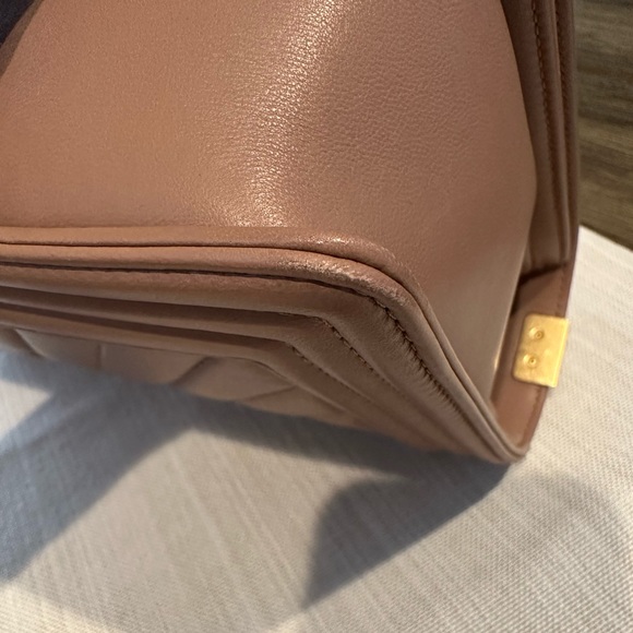 CHANEL Brown Crossbody Bag with Gold Accents - Picture 7 of 16